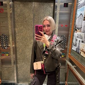 Meet your Posher, Anna